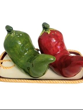 Chili Pepper Salt N Pepper Shakers W Cowboy Rope Tray Southwest Kitchen Table